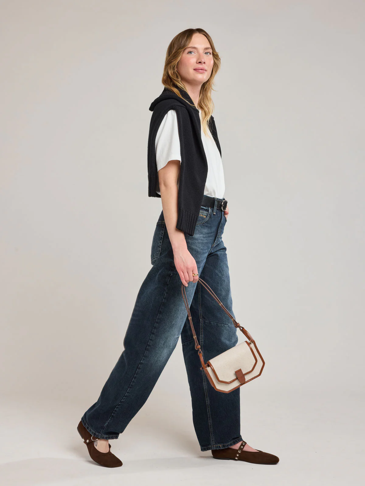 Colette Canvas Crossbody Wallet Bag - Image 5