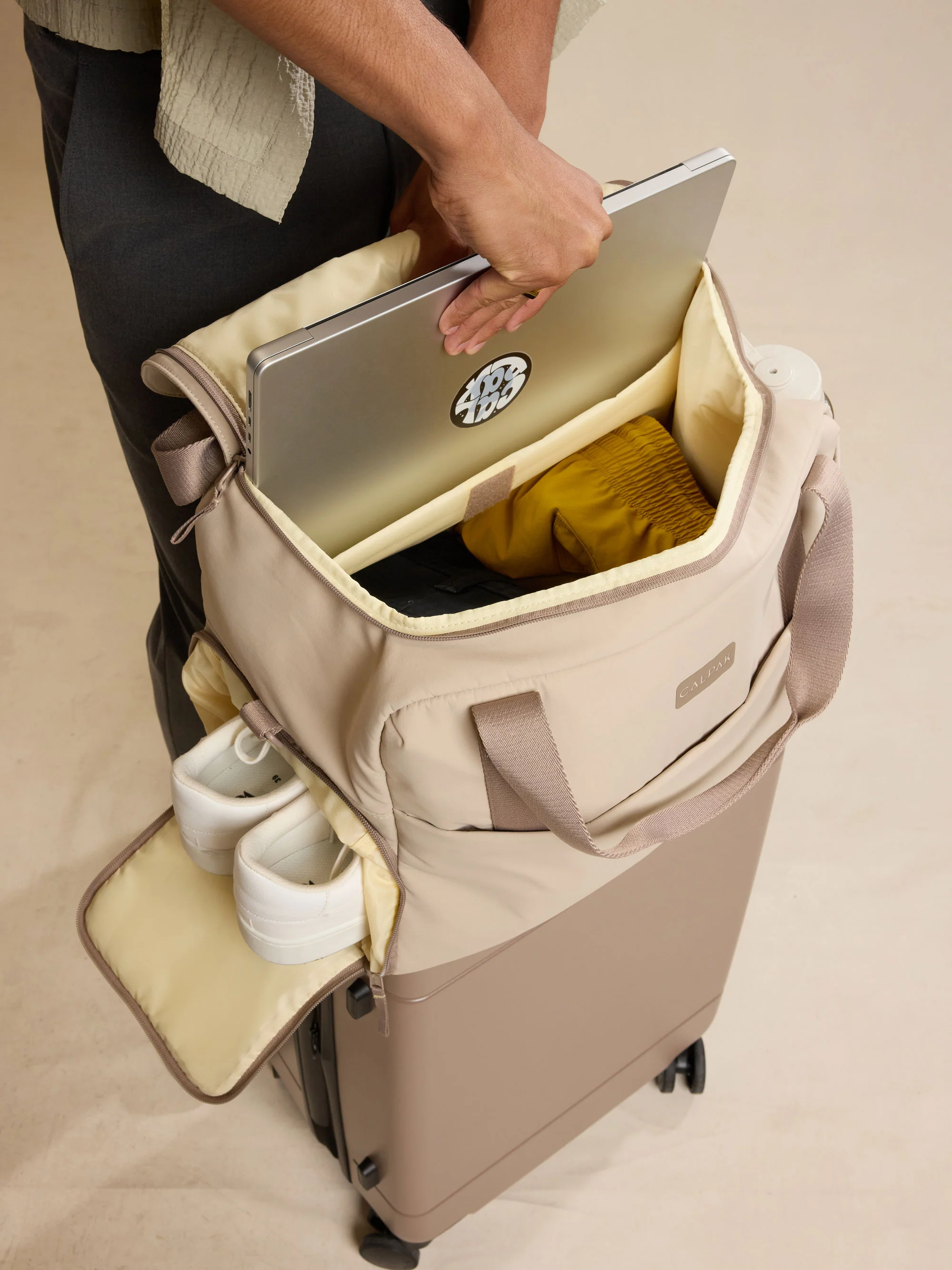 Connect Laptop Duffel - Image 48