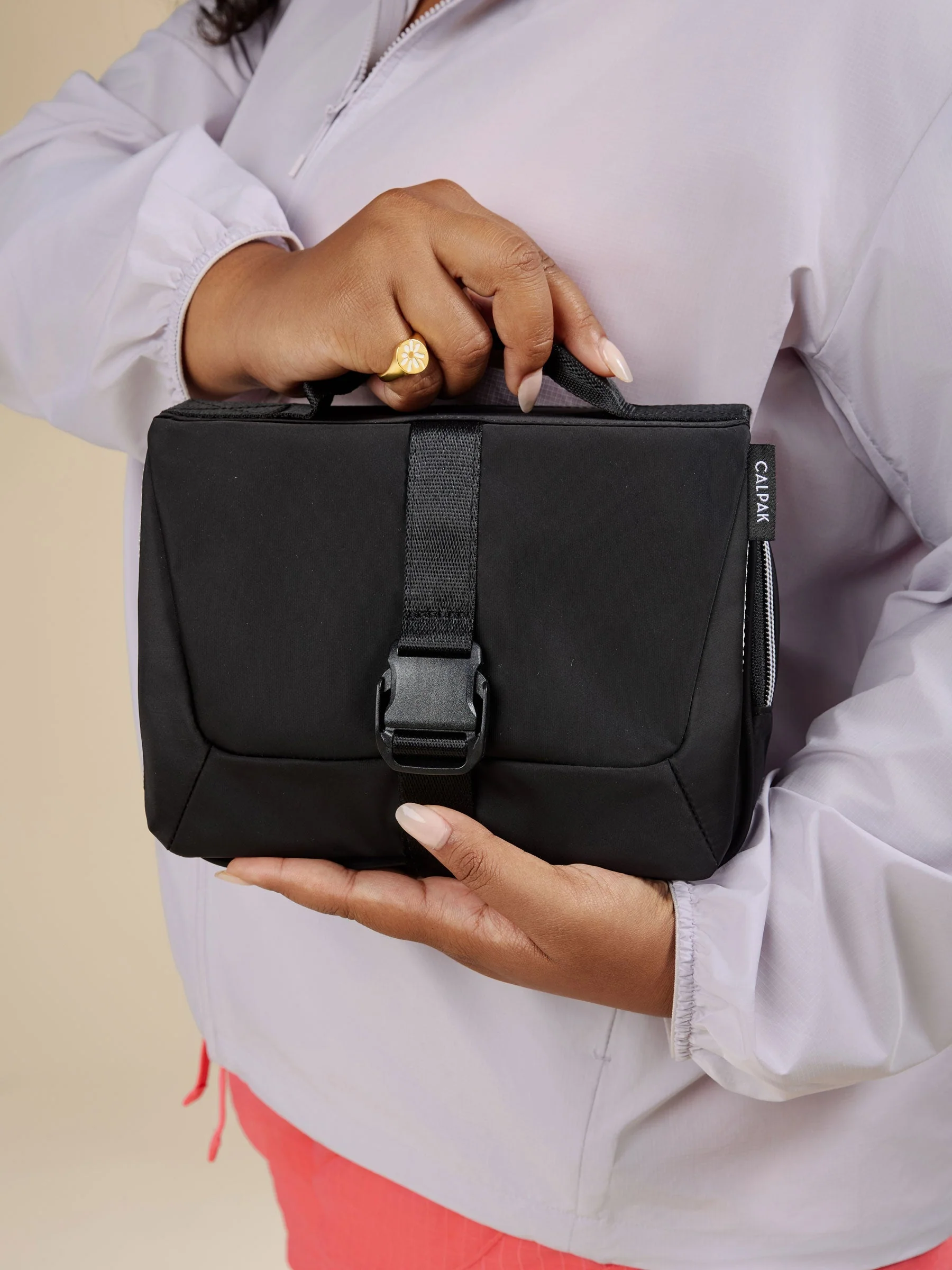 Fit Hanging Dopp Kit - Image 2