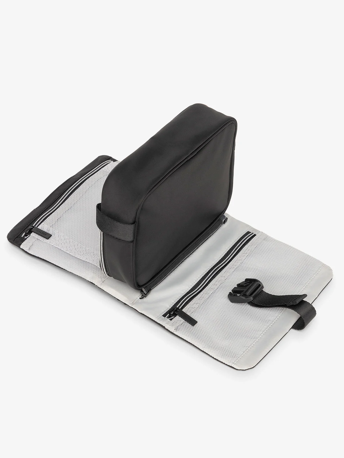 Fit Hanging Dopp Kit - Image 7