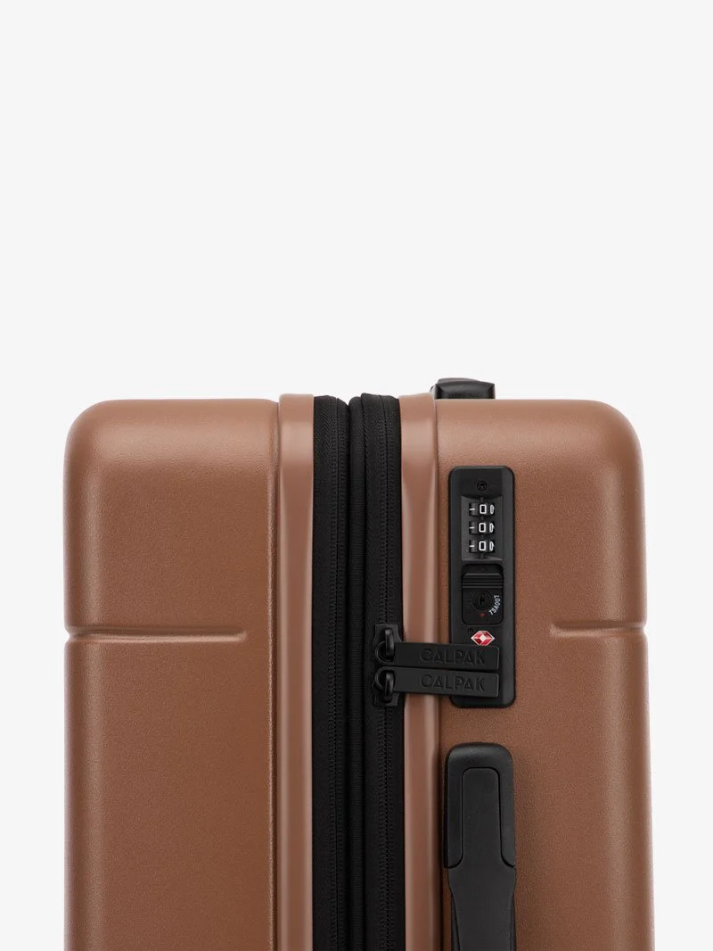 Hue Carry-On Luggage - Image 4