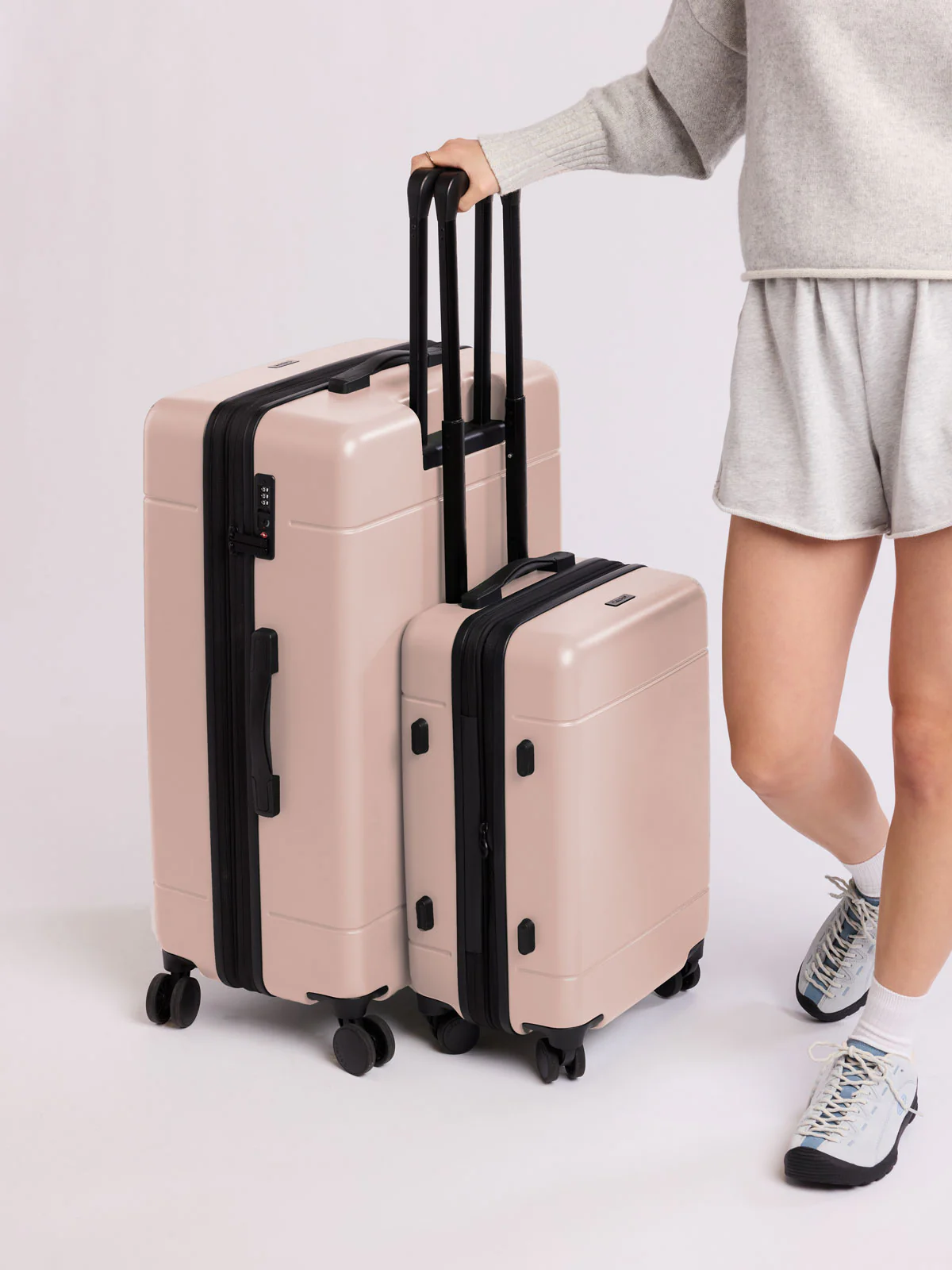 Hue Carry-On Luggage - Image 83