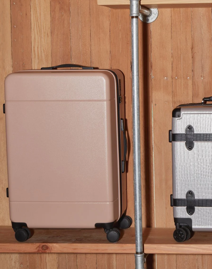 Hue Medium Luggage - Image 16