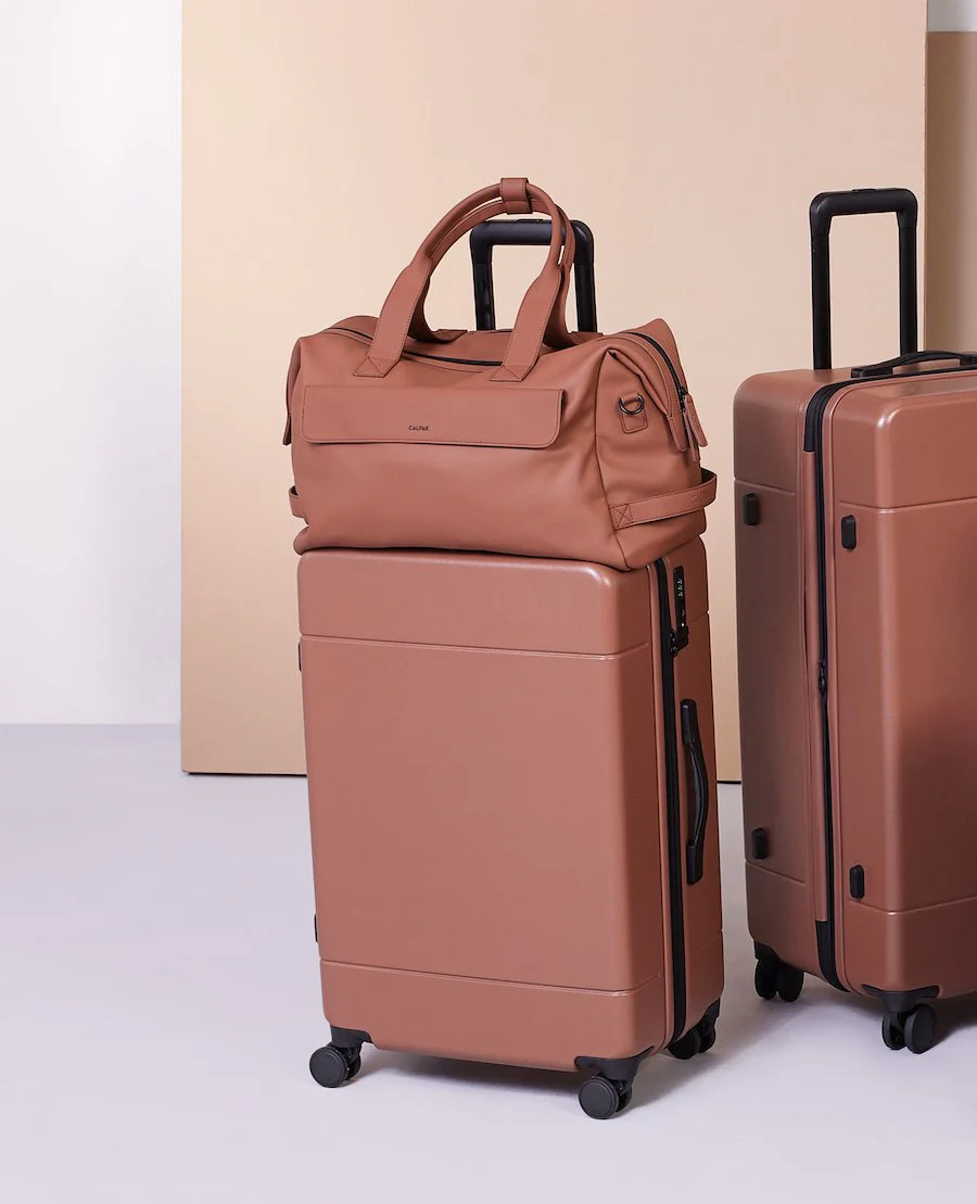 Hue Medium Luggage - Image 2