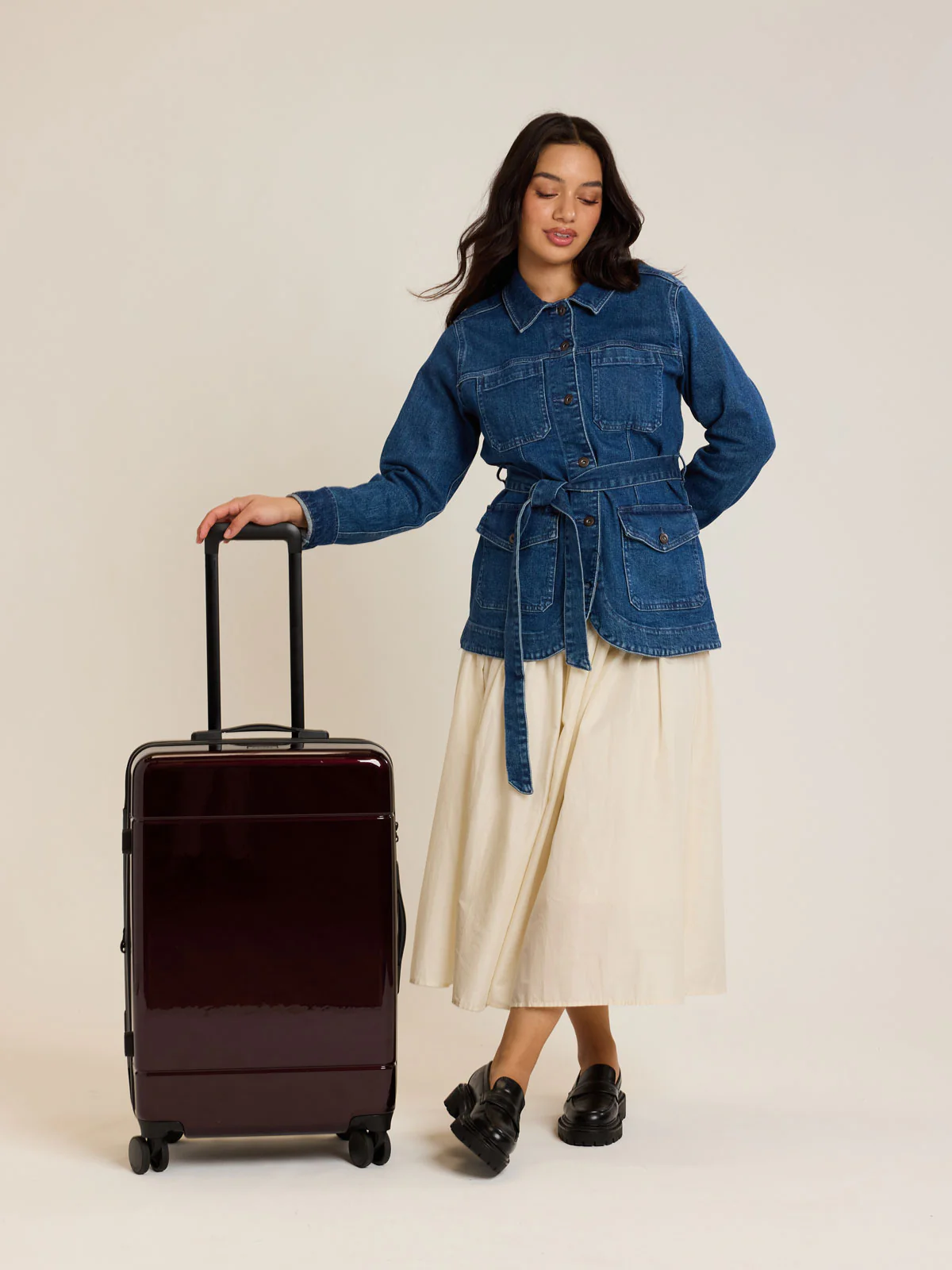 Hue Medium Luggage - Image 84
