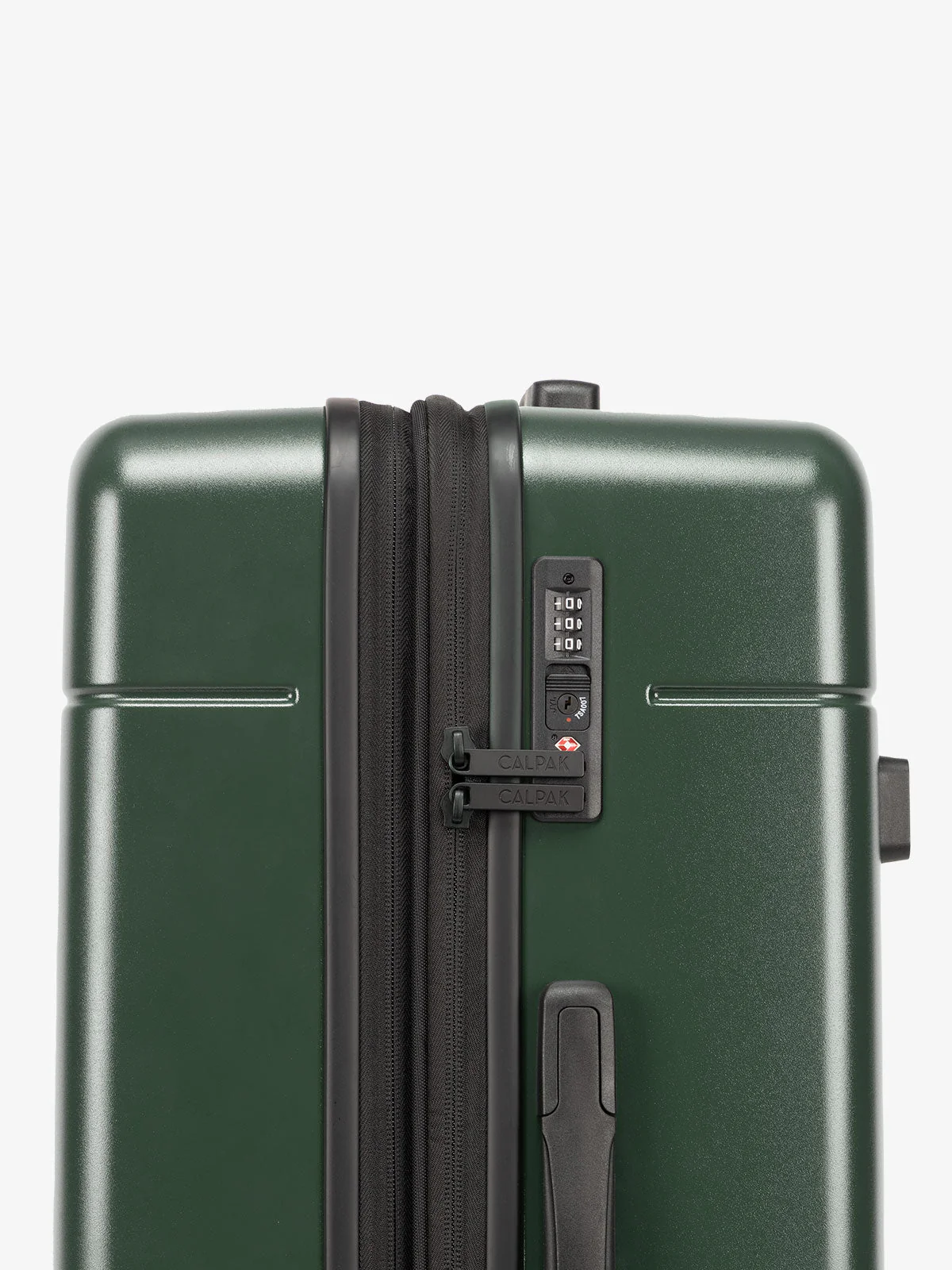 Hue Medium Trunk Luggage - Image 12
