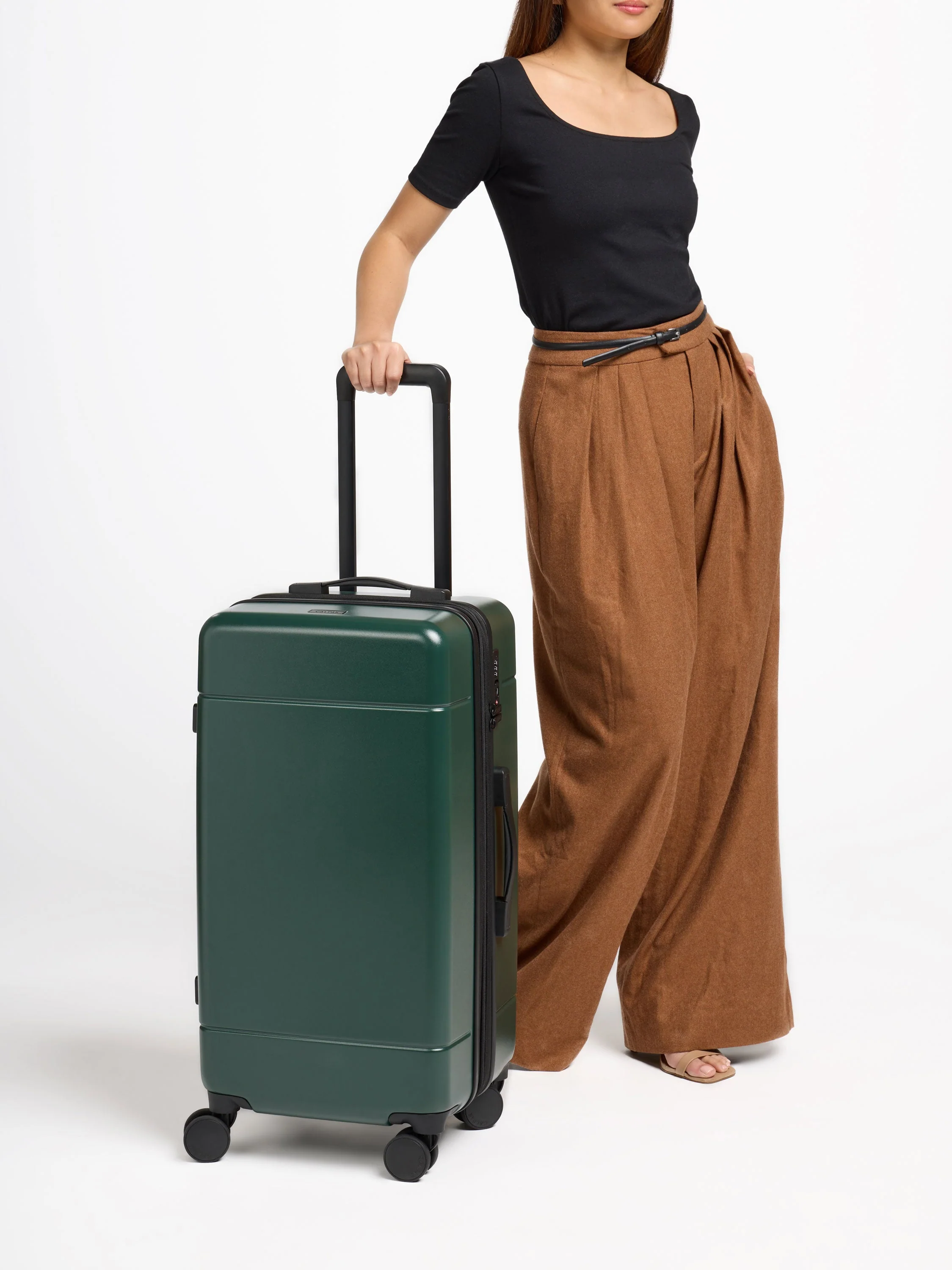 Hue Medium Trunk Luggage - Image 8