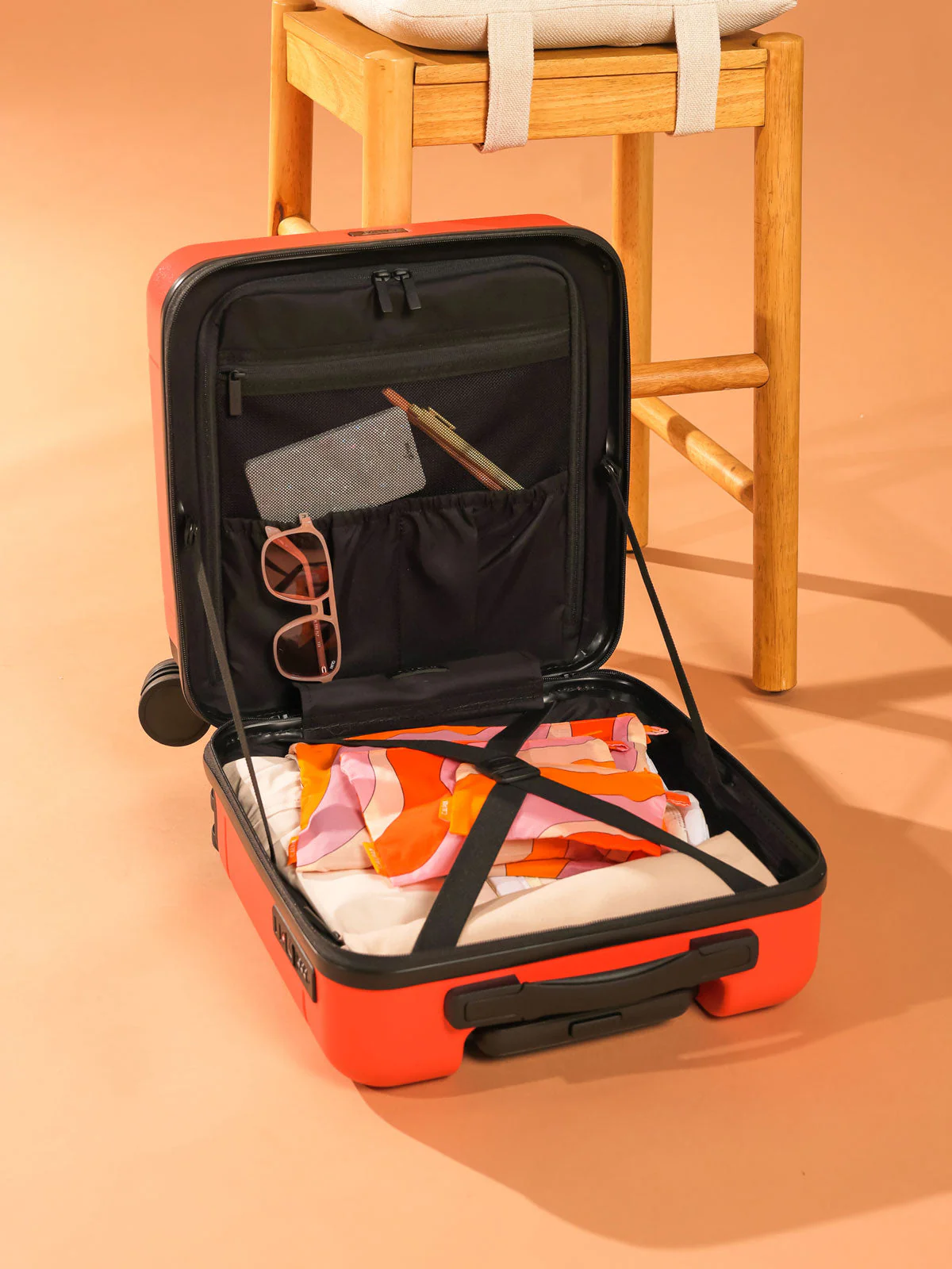 Hue Mini Carry-On Luggage - Image 55