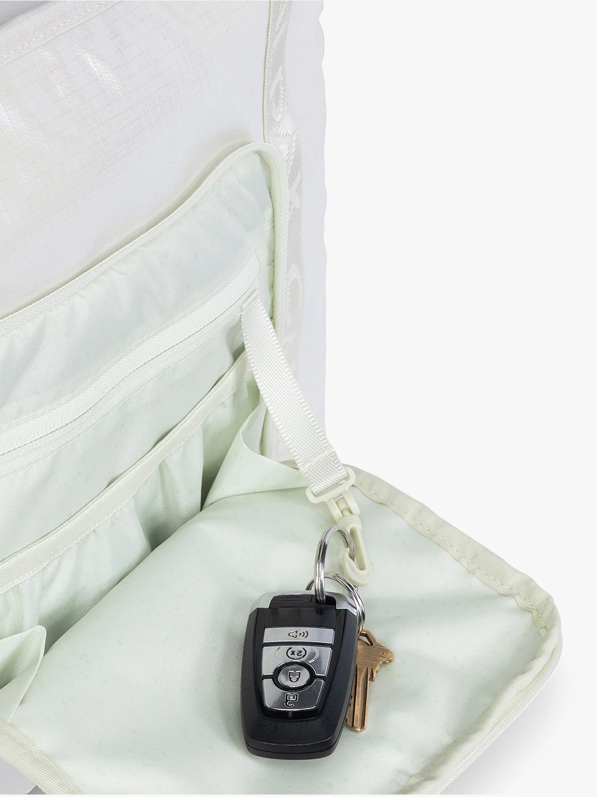 Terra 35L Water Resistant Zip Tote Bag - Image 107