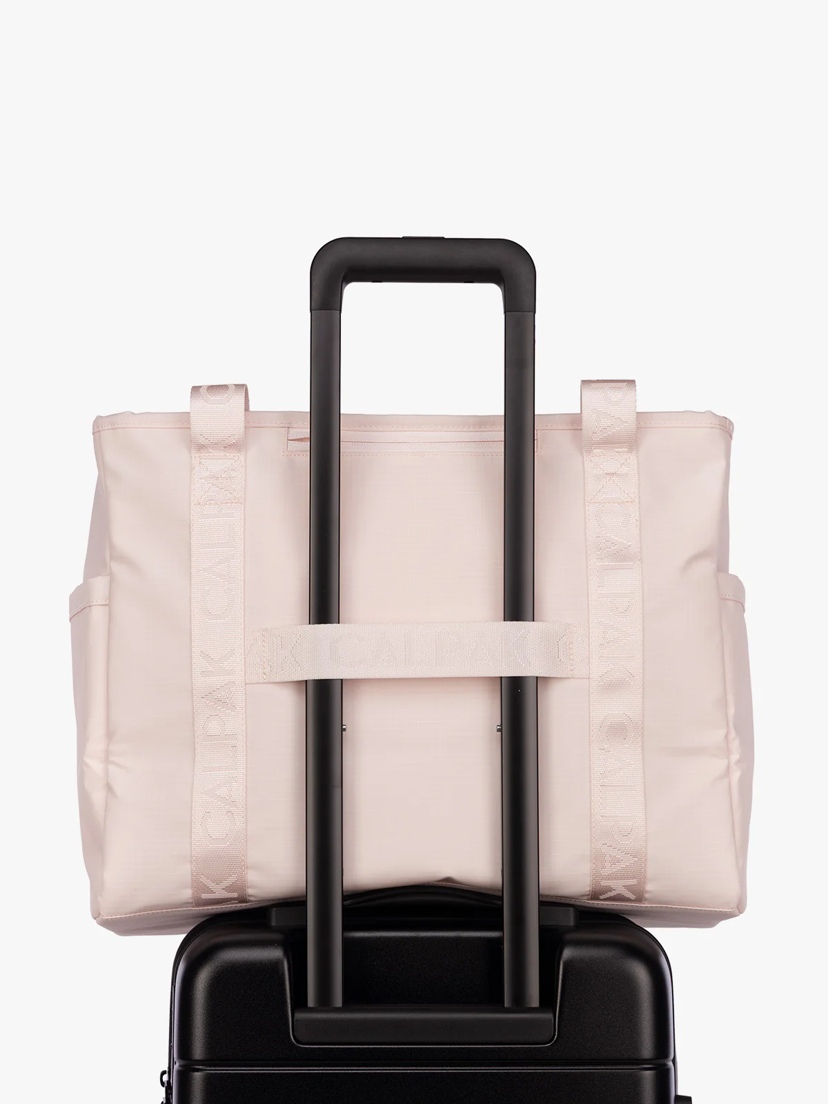 Terra 35L Water Resistant Zip Tote Bag - Image 116