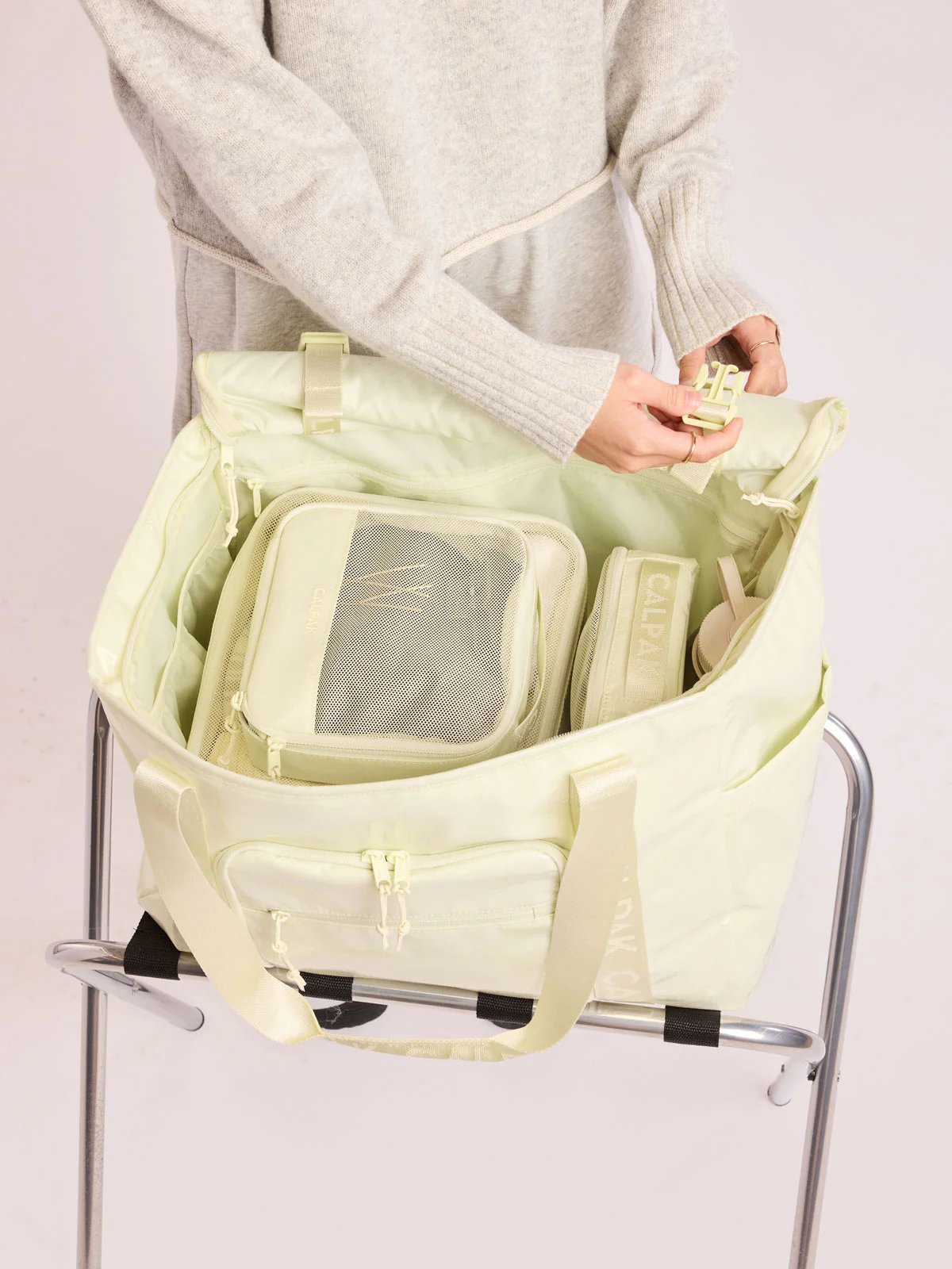 Terra 35L Water Resistant Zip Tote Bag - Image 120