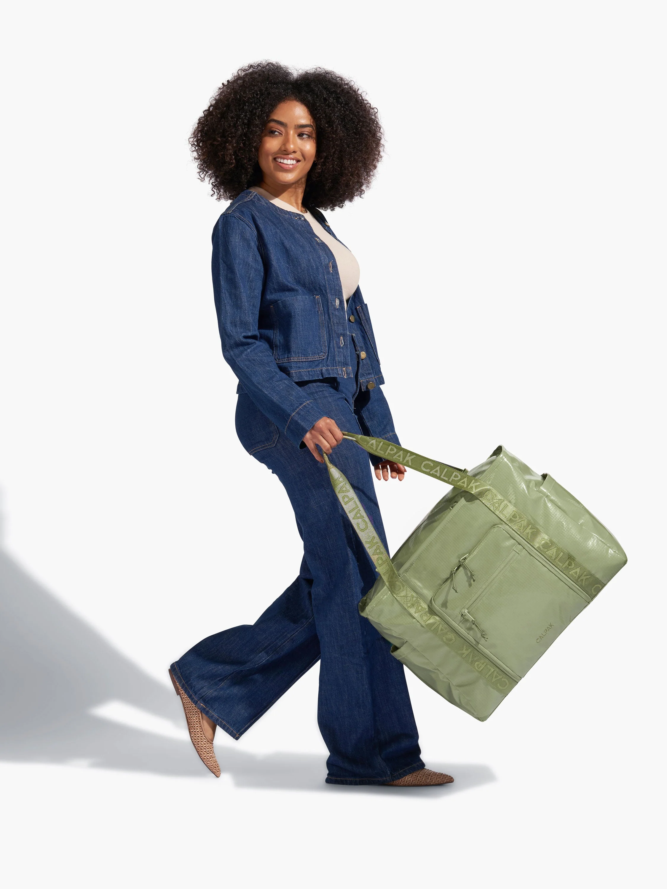 Terra 35L Water Resistant Zip Tote Bag - Image 28