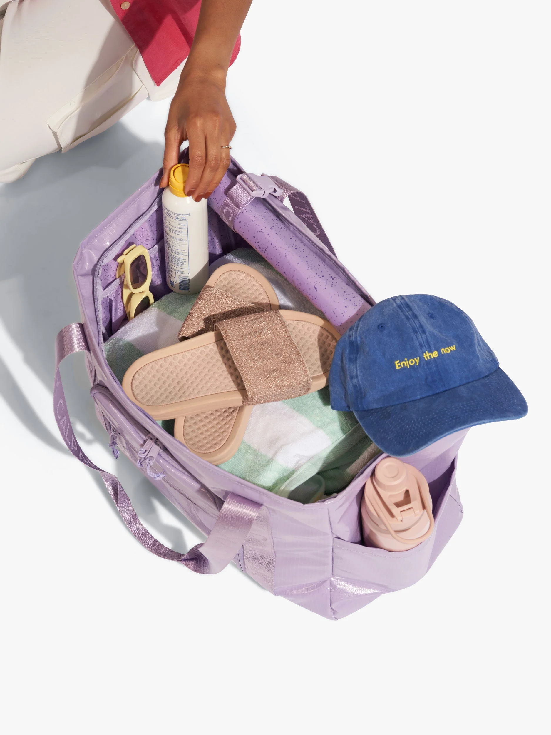 Terra 35L Water Resistant Zip Tote Bag - Image 4