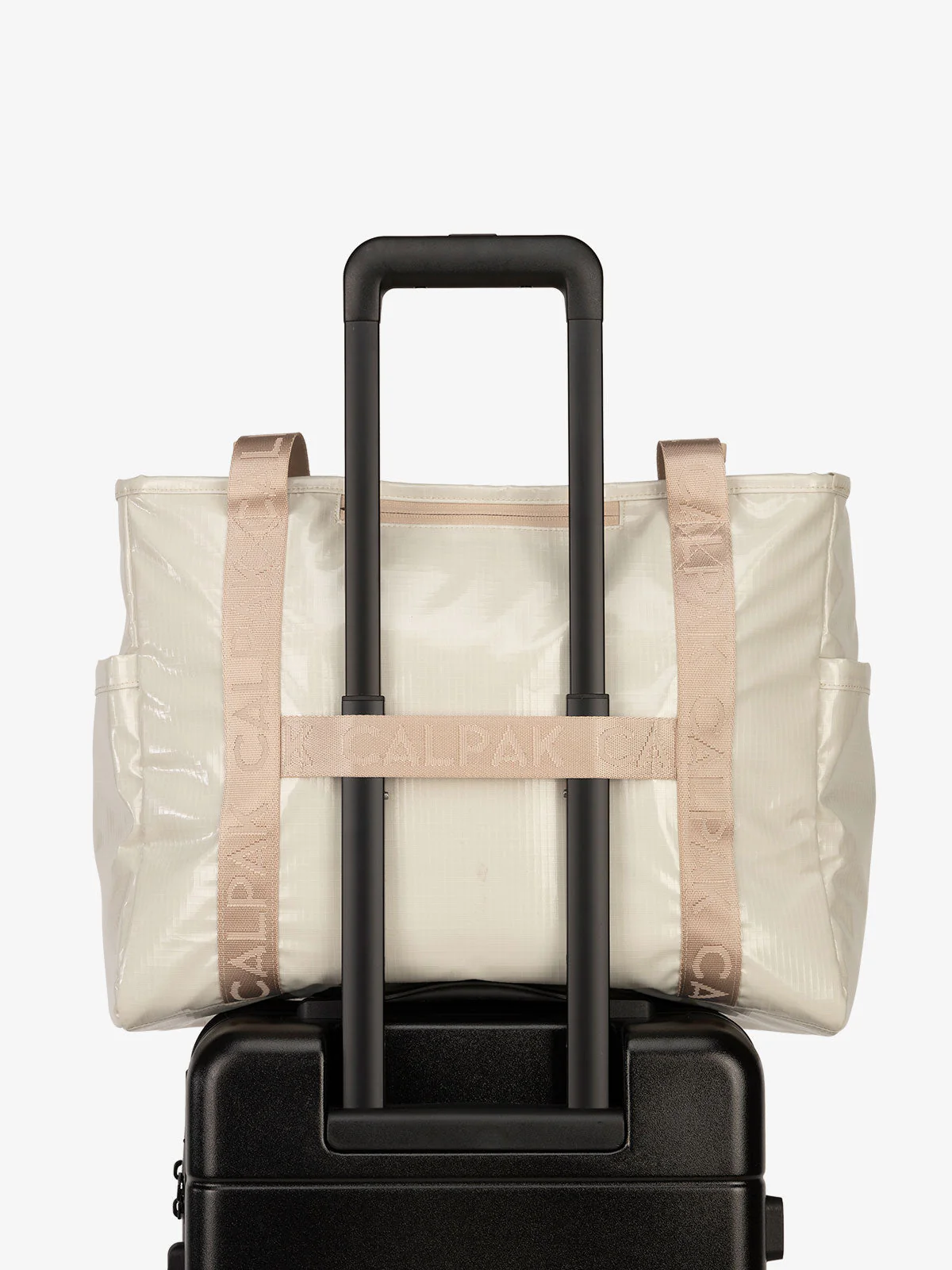 Terra 35L Water Resistant Zip Tote Bag - Image 41