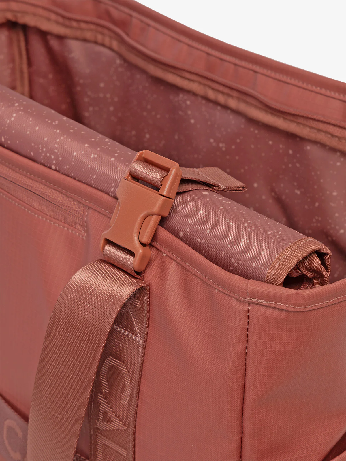 Terra 35L Water Resistant Zip Tote Bag - Image 55