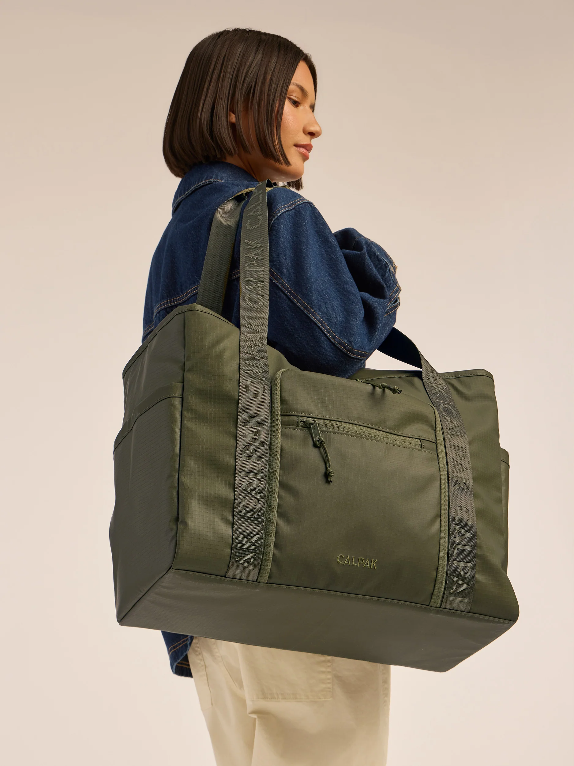 Terra 35L Water Resistant Zip Tote Bag - Image 67
