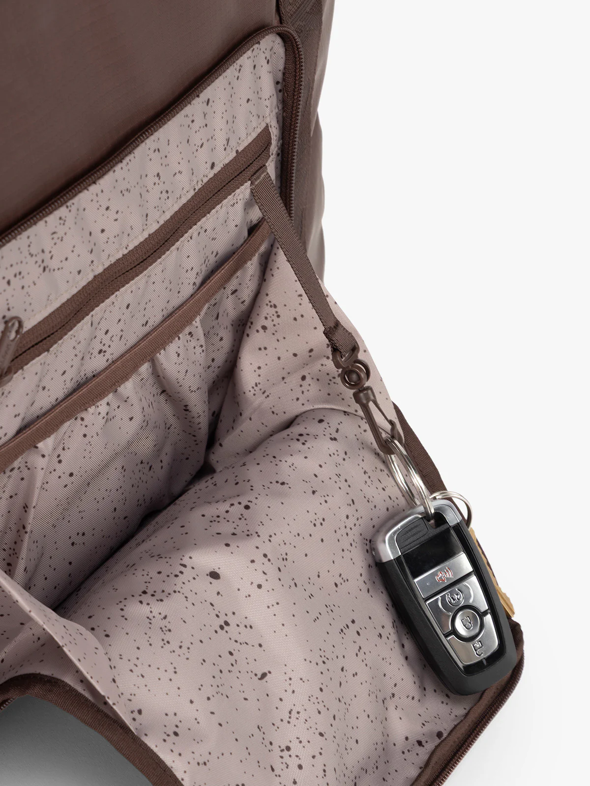 Terra 35L Water Resistant Zip Tote Bag - Image 87