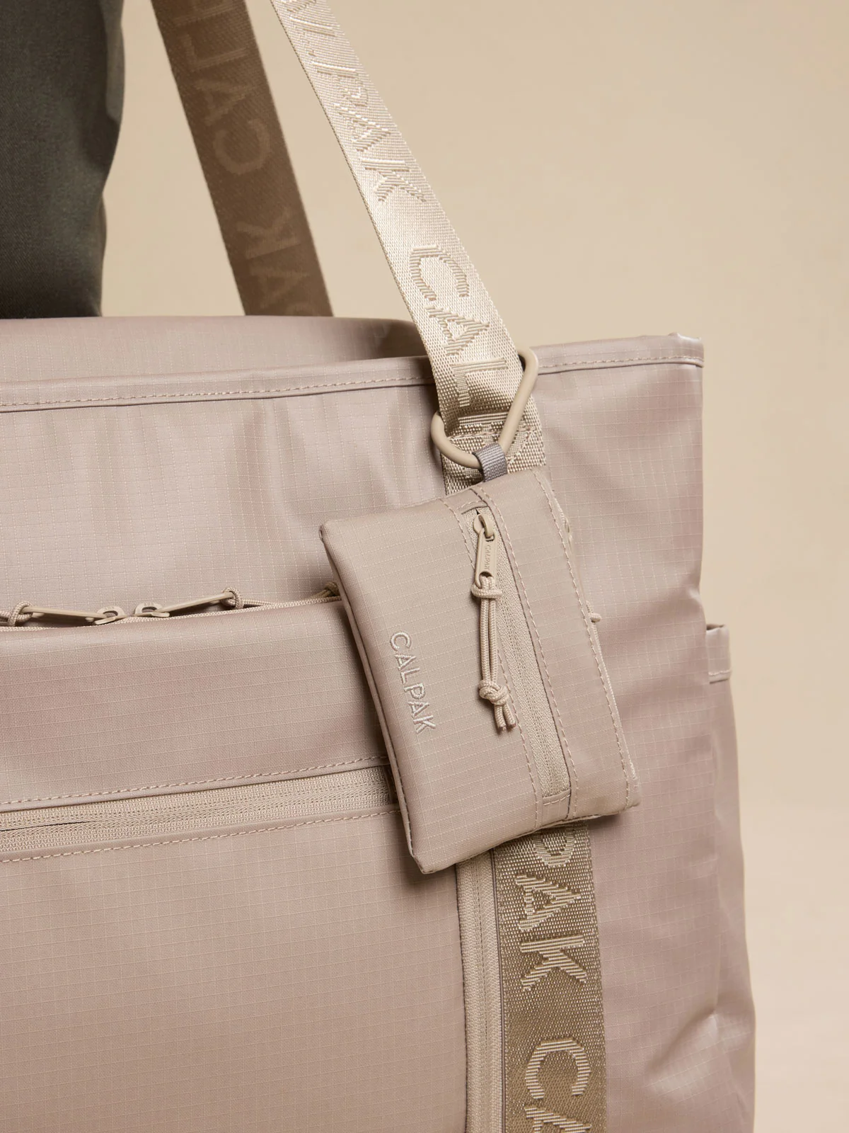 Terra Clippable Card Pouch - Image 38
